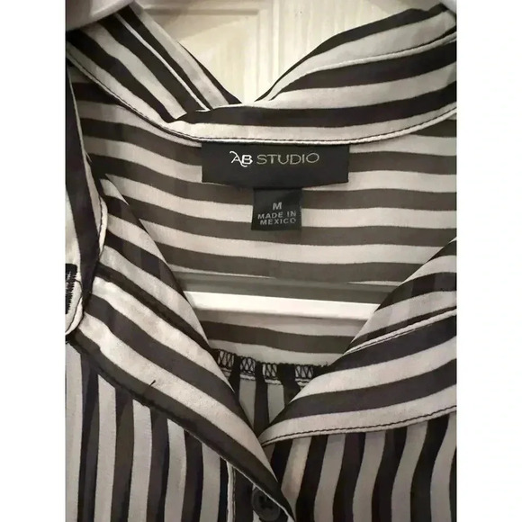 AB Studio Women's Black and White Striped Blouse Sz Med - Picture 2 of 4